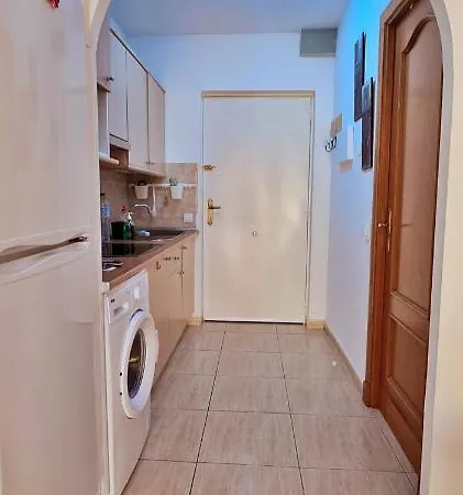 Nice Apartment With Balcony Overlooking The Pool Apartamento